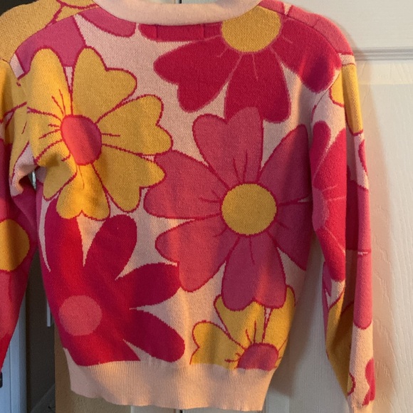 Adorable Floral Yellow & Pink Cardigan - XS - Picture 3 of 6